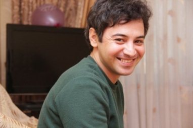 Nəyi dəyişərdin? | Aqşin Yenisey: `Ana bətninə qayıdar, bir də çölə çıxmazdım`
